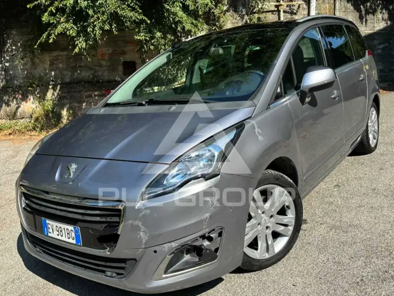 2014 Peugeot 5008