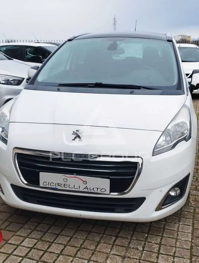 2014 Peugeot 5008