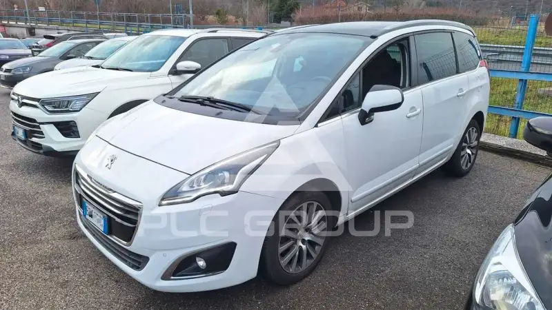 2014 Peugeot 5008