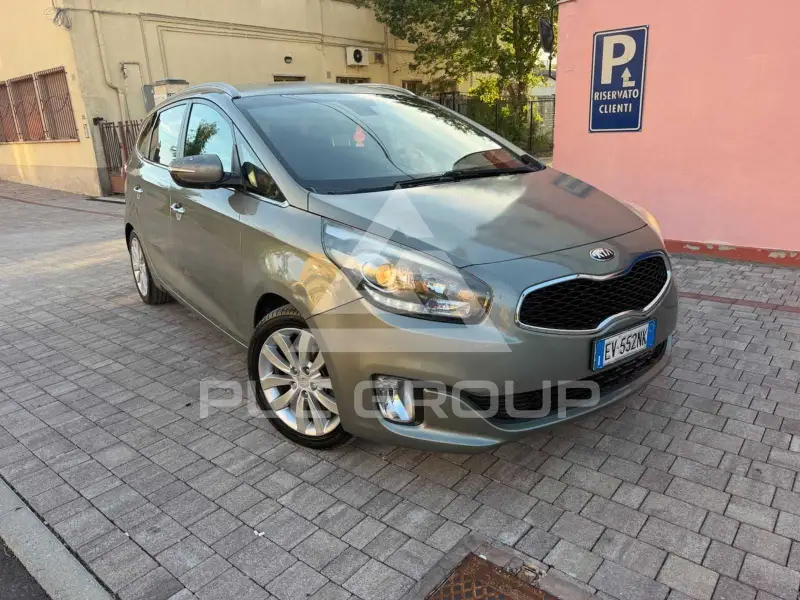 2014 KIA Carens