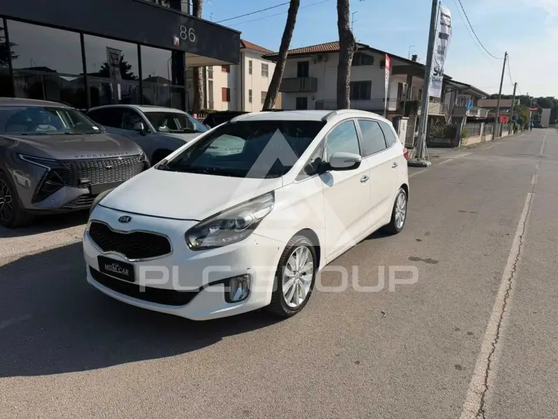 2014 KIA Carens