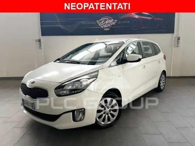 2014 KIA Carens