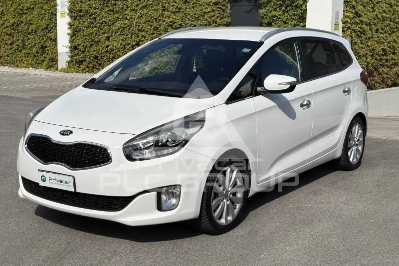2014 KIA Carens