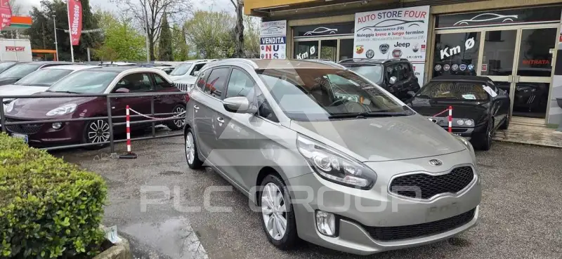 2014 KIA Carens