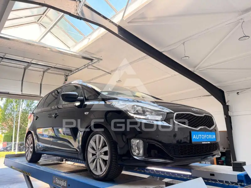 2014 KIA Carens