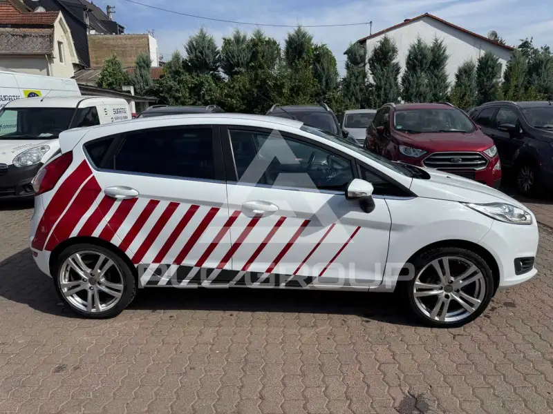 2014 Ford FIESTA