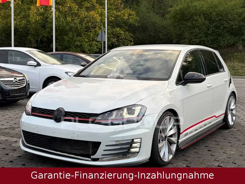 2014 Volkswagen GOLF