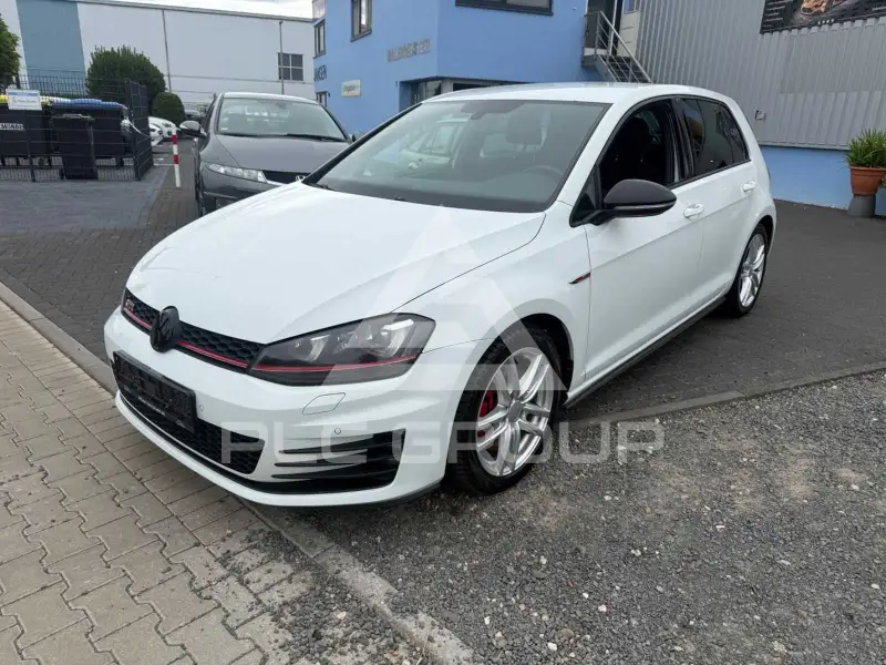 2014 Volkswagen GOLF