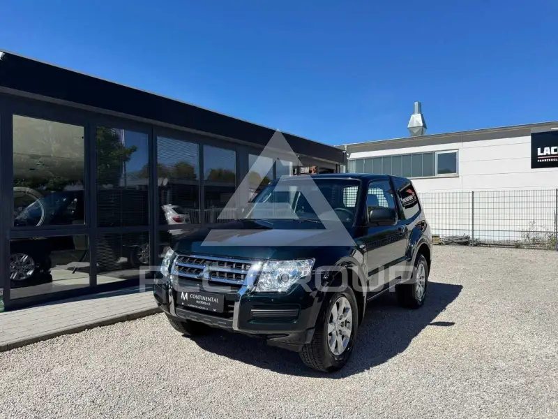 2015 Mitsubishi PAJARO