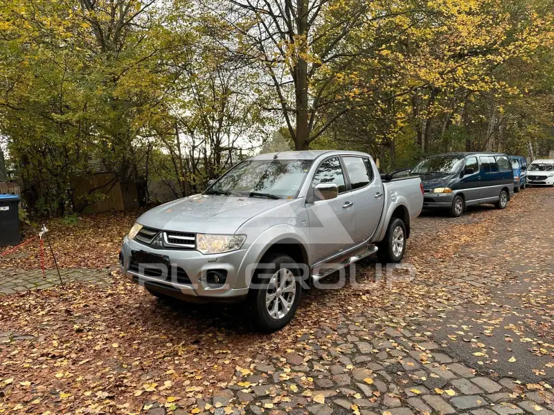 2015 Mitsubishi L200