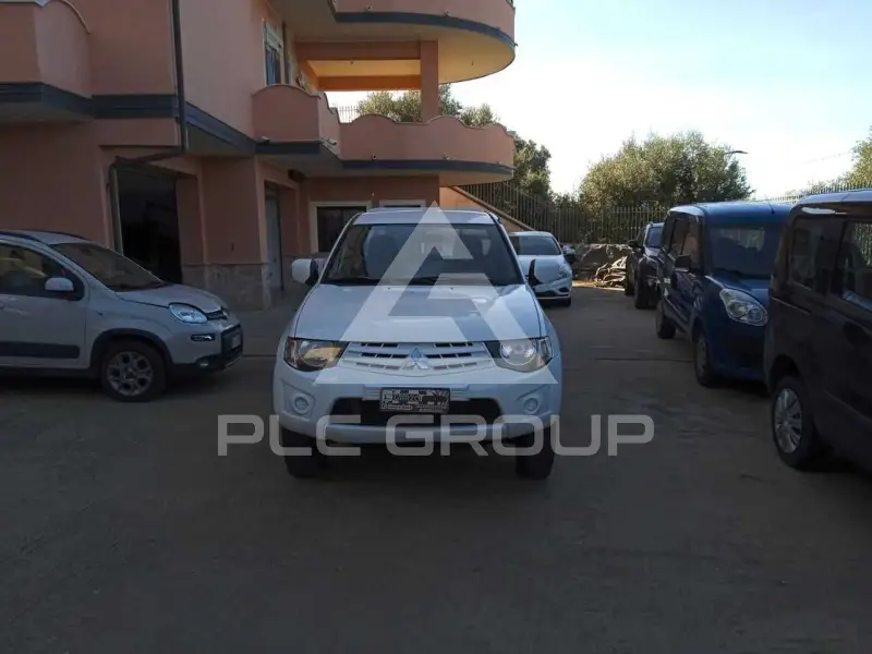 2015 Mitsubishi L200