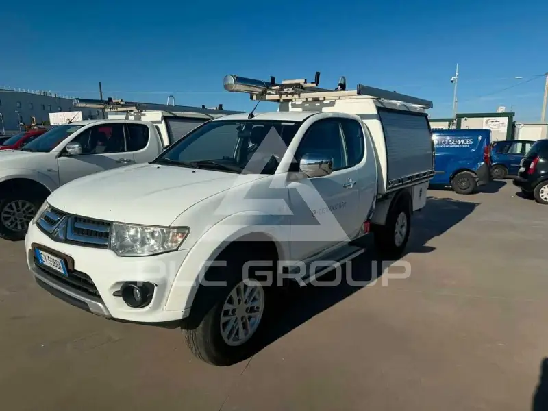 2015 Mitsubishi L200