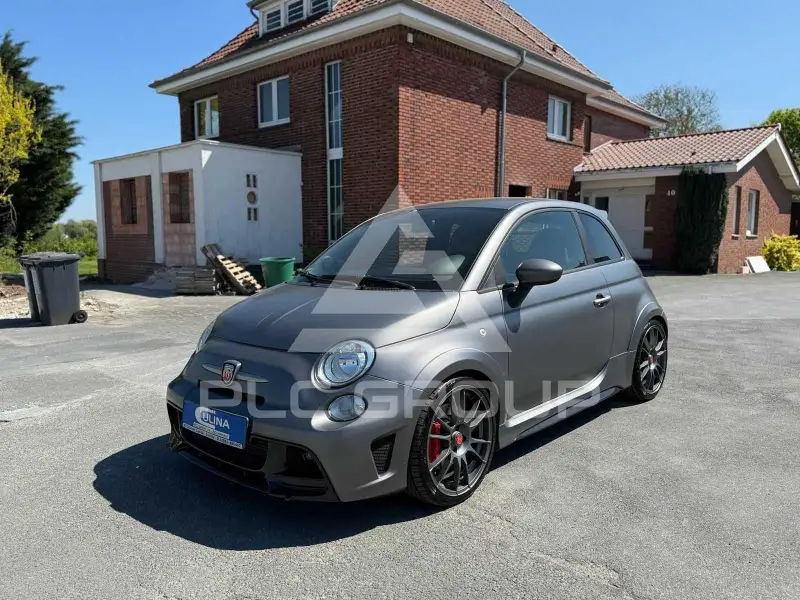 2015 Abarth 695
