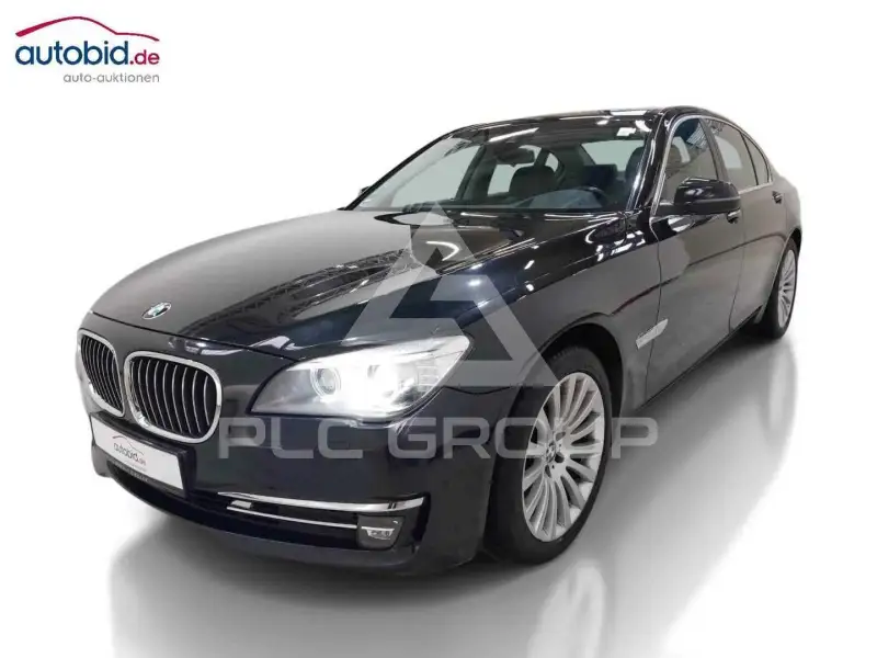 2015 BMW 740