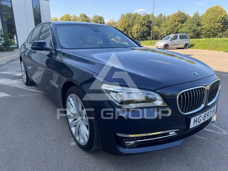 2015 BMW 750