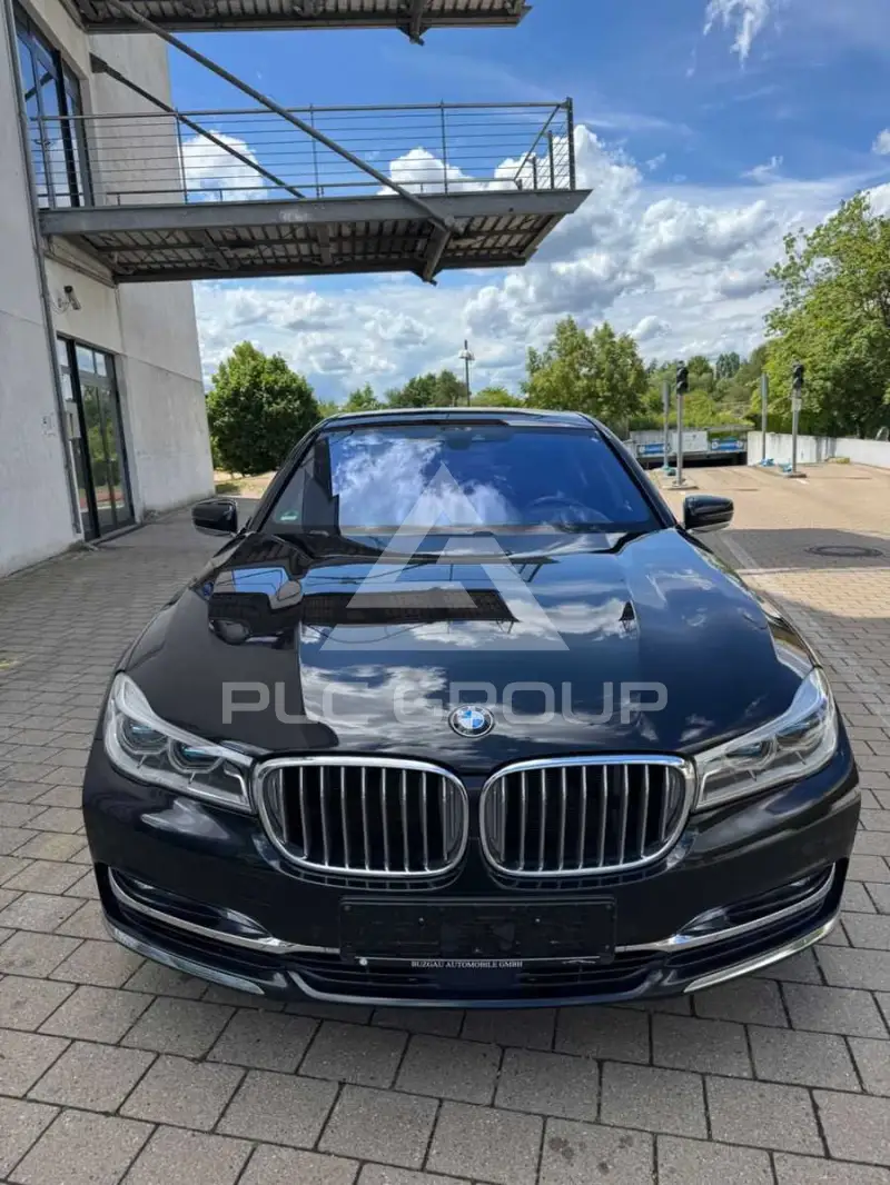 2015 BMW 750