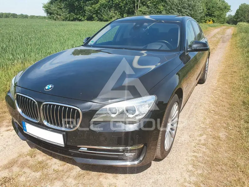 2015 BMW 750