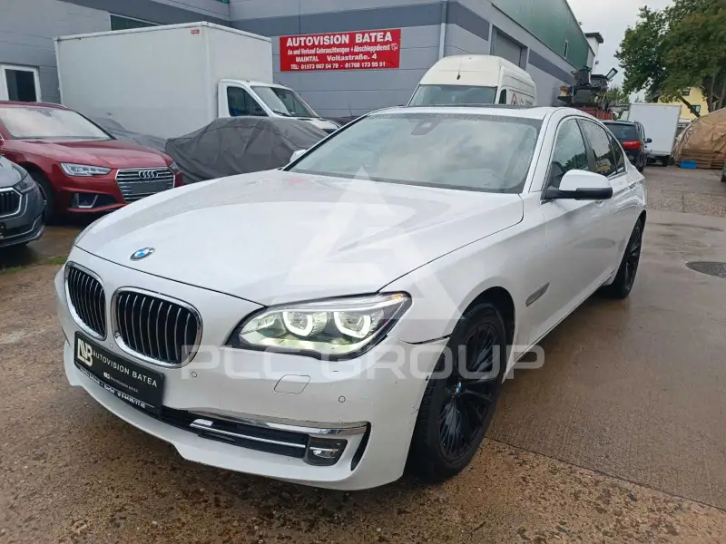 2015 BMW 750