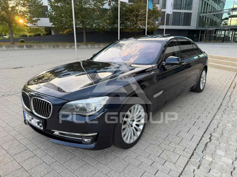 2015 BMW 750