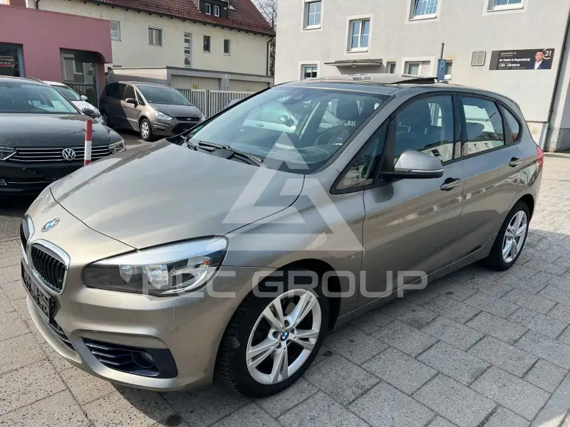 2015 BMW 220