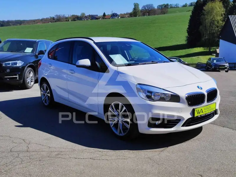 2015 BMW 220