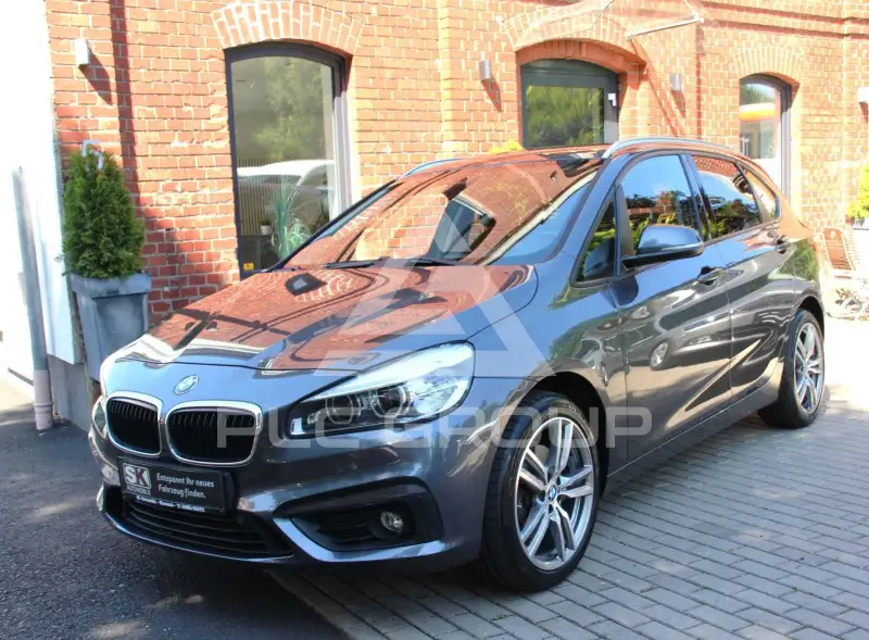 2015 BMW 220