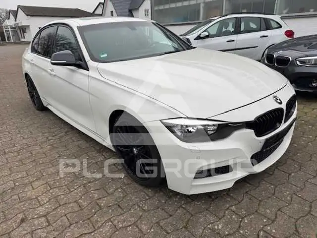 2015 BMW 320