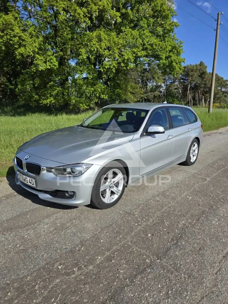 2015 BMW 320