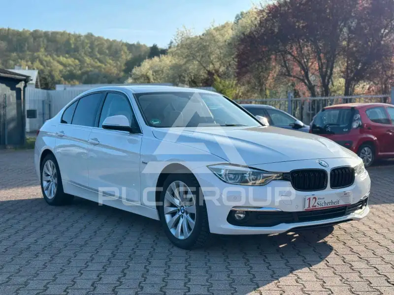 2015 BMW 320
