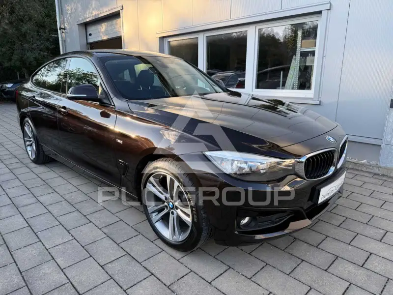 2015 BMW 320
