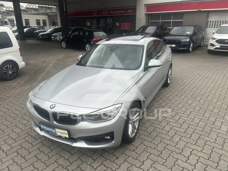 2015 BMW 320