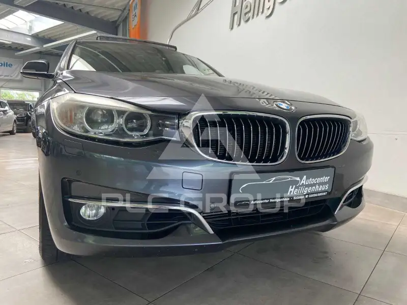 2015 BMW 320