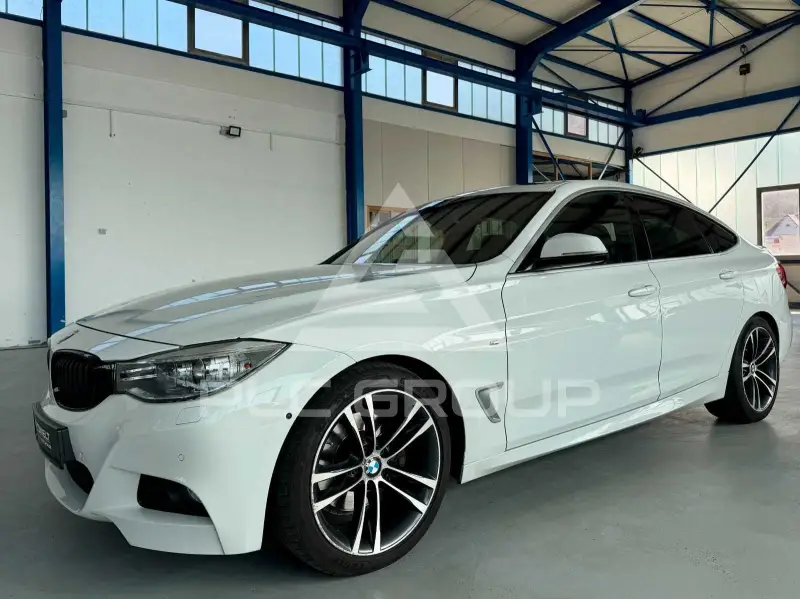 2015 BMW 330