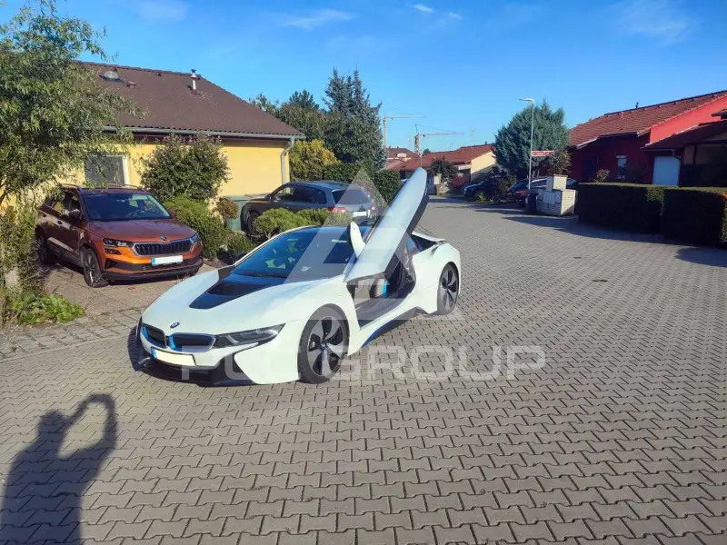 2015 BMW I8