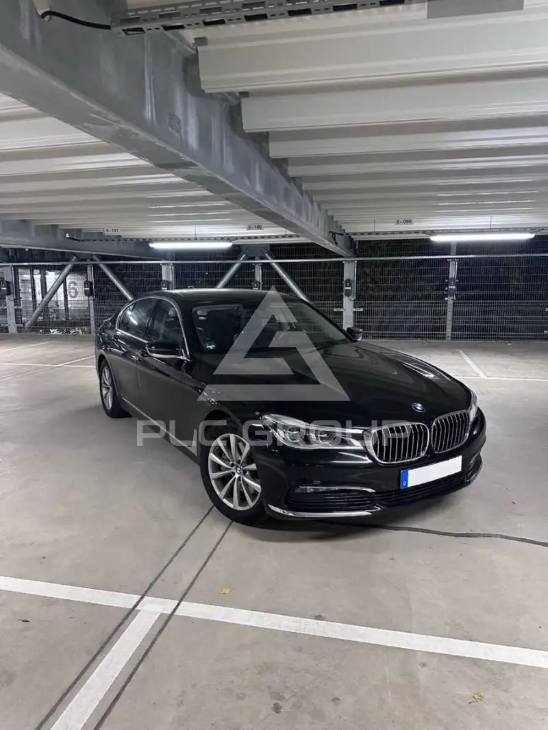 2015 BMW 730