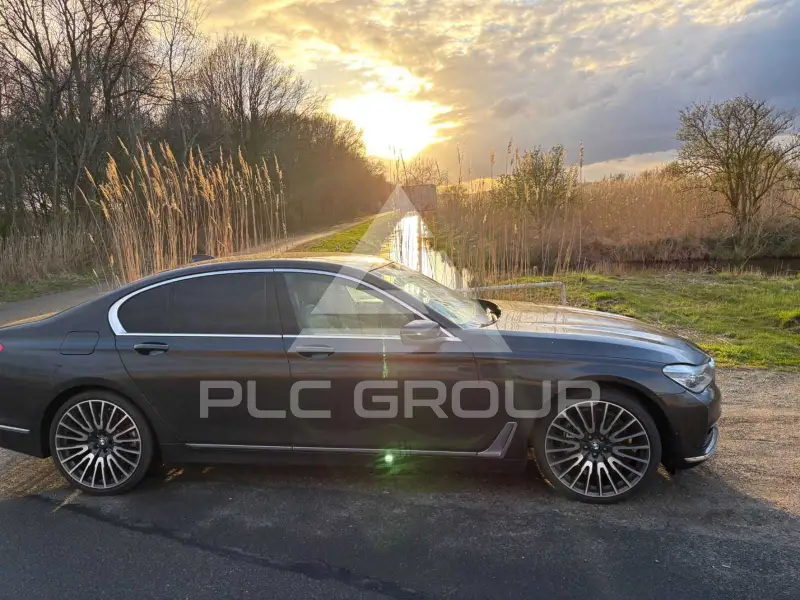 2015 BMW 730