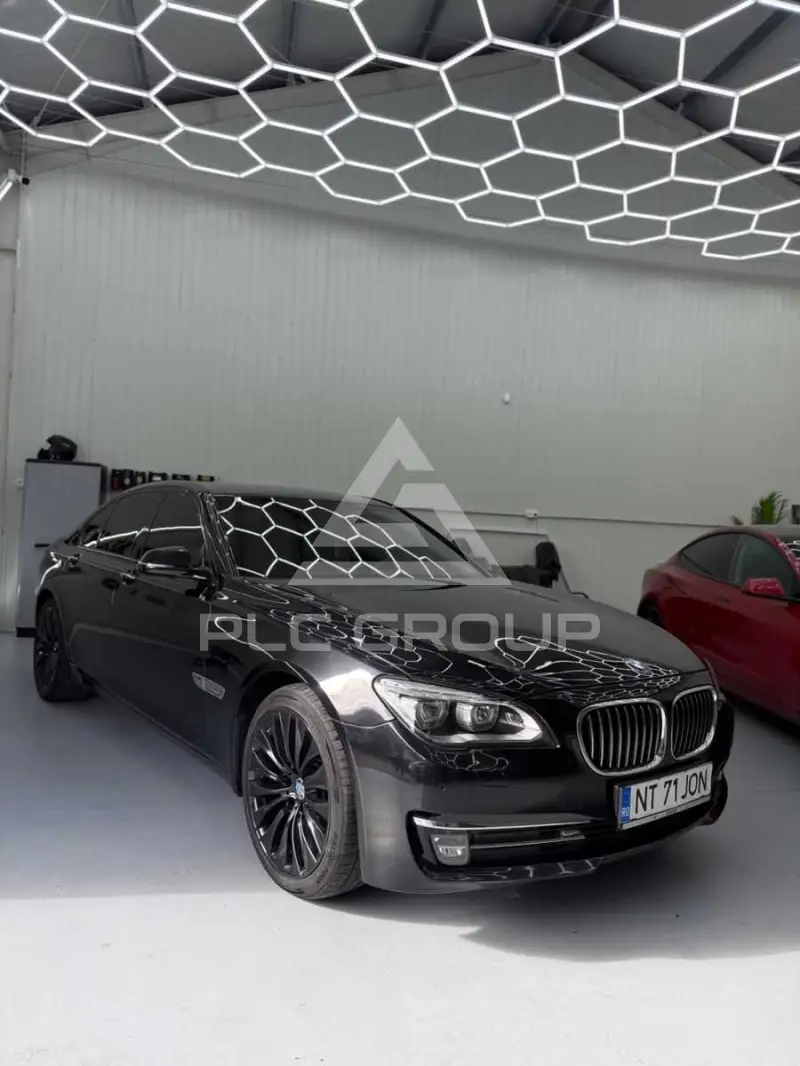 2015 BMW 730