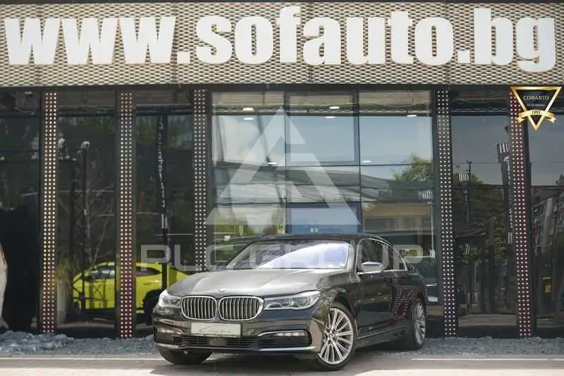 2015 BMW 730