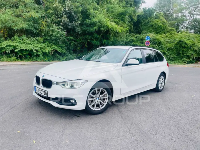 2015 BMW 318