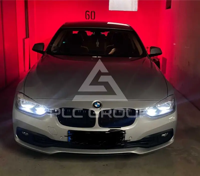 2015 BMW 318