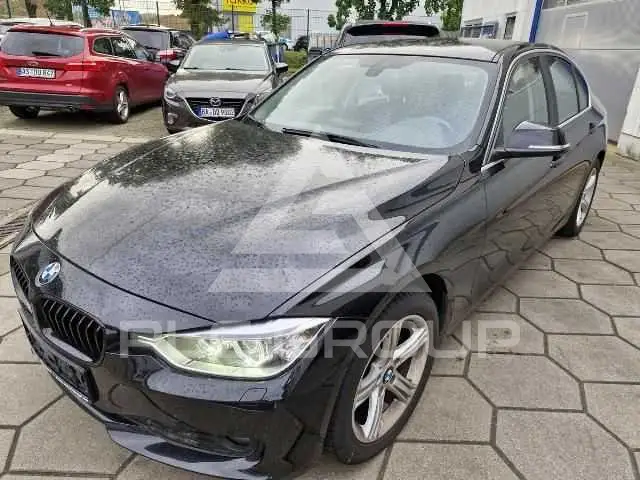 2015 BMW 318