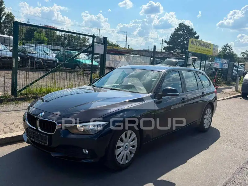 2015 BMW 318