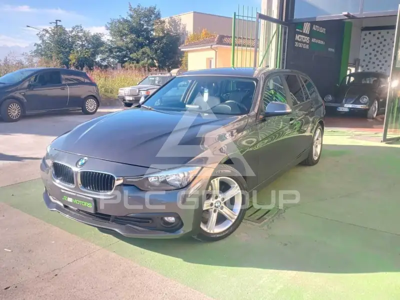 2015 BMW 318
