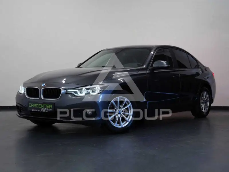 2015 BMW 318