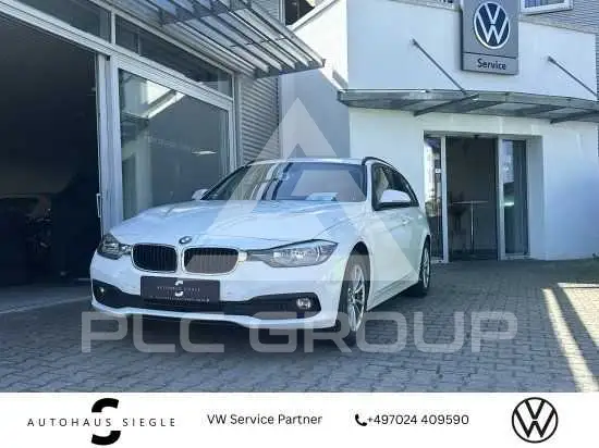 2015 BMW 318
