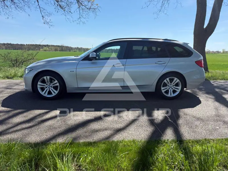 2015 BMW 318