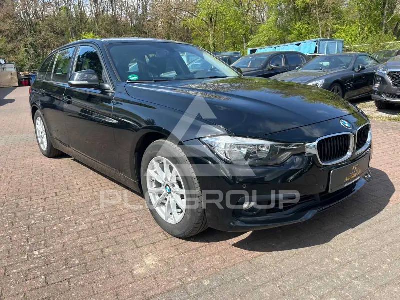 2015 BMW 318