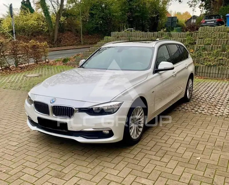 2015 BMW 318