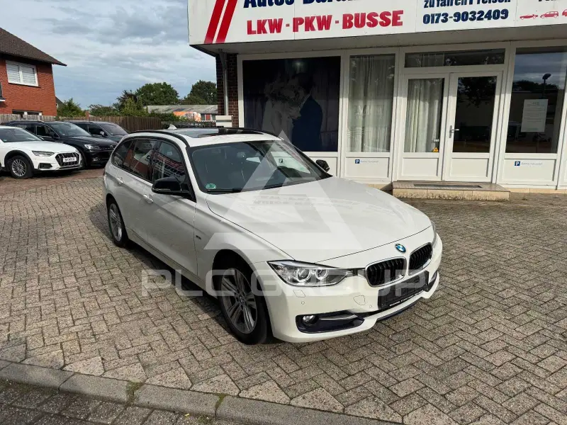 2015 BMW 318