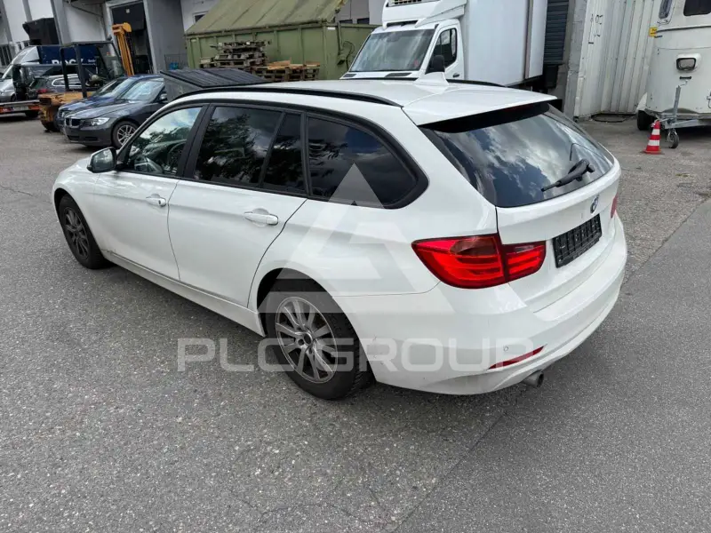 2015 BMW 318